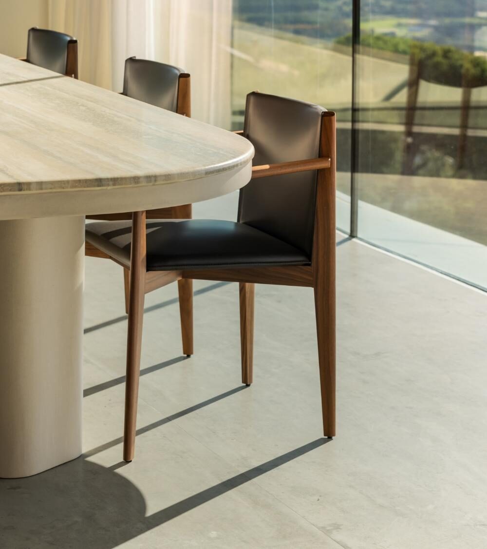 Mesa comedor en Travertino Silver