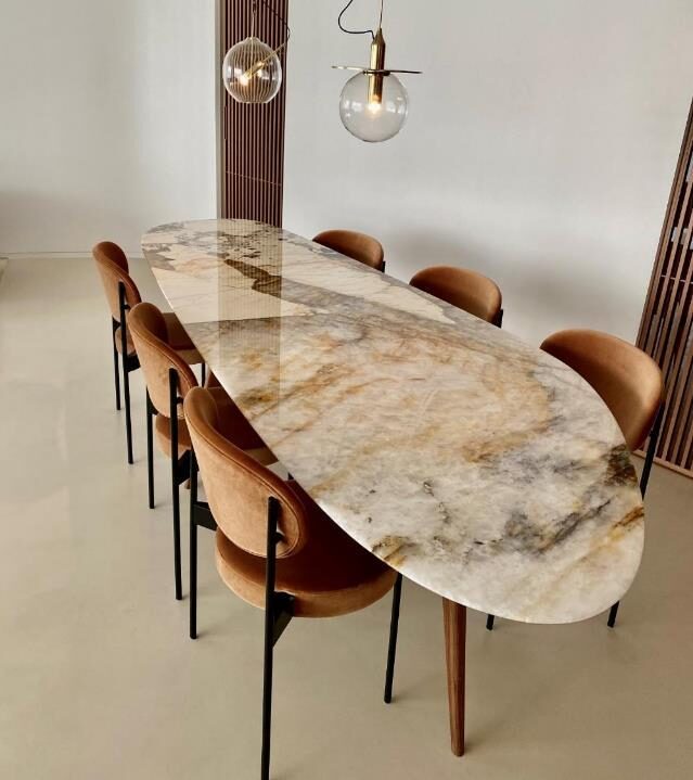 Mesa en cuarcita Patagonia diseñada por Ángel Cazorla.